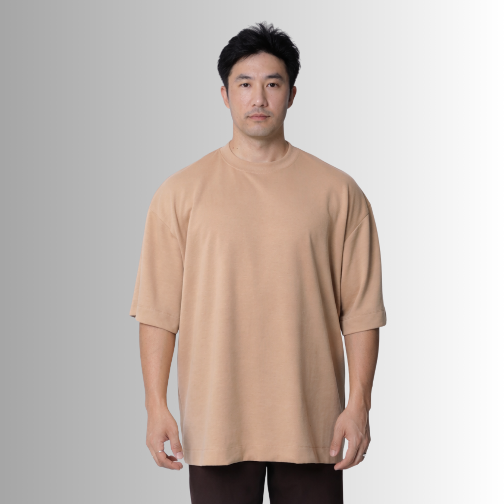 Remera oversized de algodón Pima para hombre — beige, vista frontal